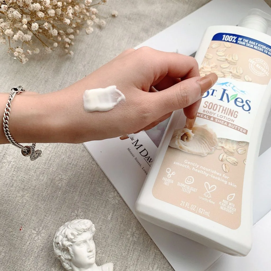 Sữa Dưỡng Thể St.Ives Yến Mạch & Bơ